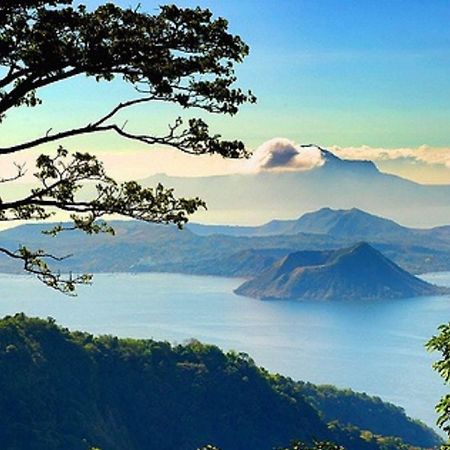 Blowing In The Wind - Lake View Apartments Tagaytay City Dış mekan fotoğraf