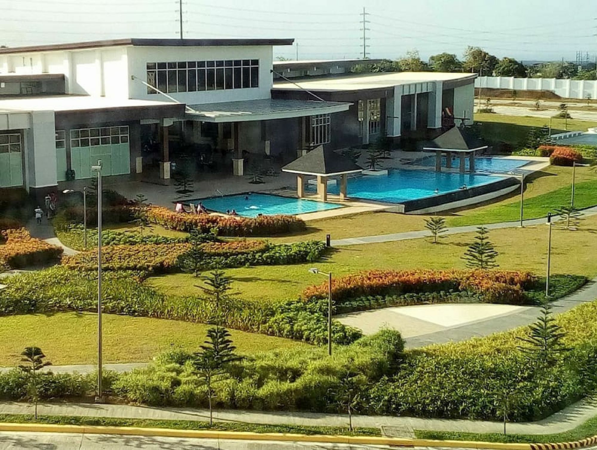 Blowing In The Wind - Lake View Apartments Tagaytay City Dış mekan fotoğraf